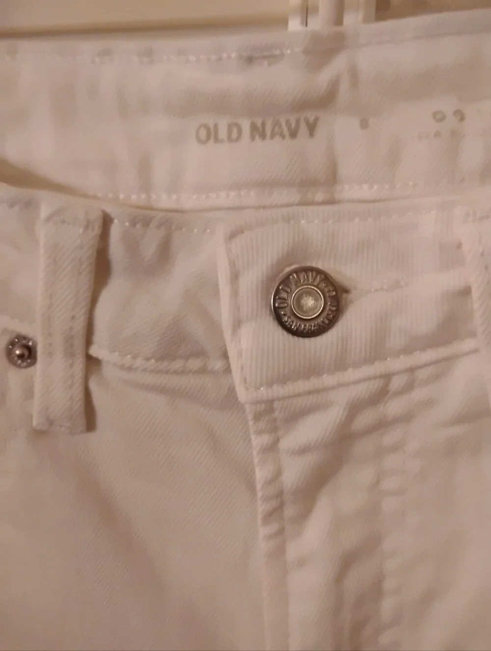 Old Navy White Distressed Women's Jeans